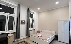 Bella Studio - A Cozy Studio In The City Center